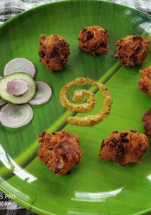 নারকেল ডিমের পকোড়া রেসিপির প্রধান ছবি