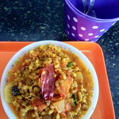 A picture of Matki chi usal.