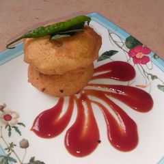 A picture of Batata wada.