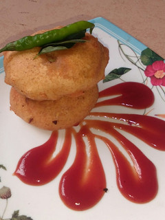 A picture of Batata wada.