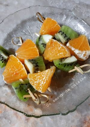 Une photo de Brochettes orange kiwi 🍡