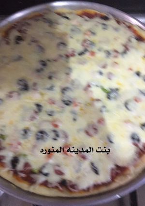 صورة لوصفة بيتزا بالنقانق
