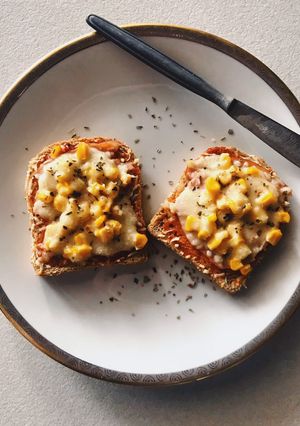 Diétás, pizzás melegszendvics 🍅 (sütőben) recept fotója