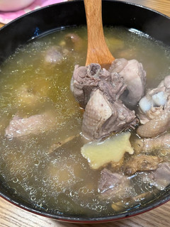 剝皮辣椒雞湯進化版 的食譜成品照片