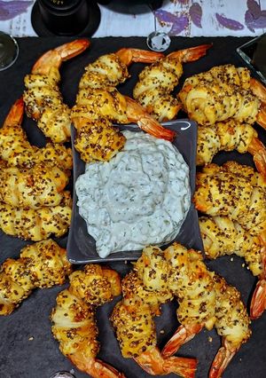 Une photo de Feuilletées aux crevettes et sa sauce aux herbes