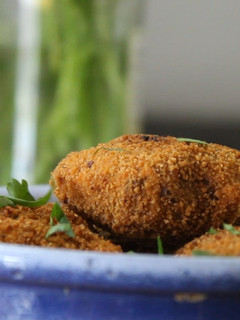 Una foto de Cómo hacer nuggets veganos de soja texturizada / Tapas Veganas - 👉 Aperitivos Veganos
