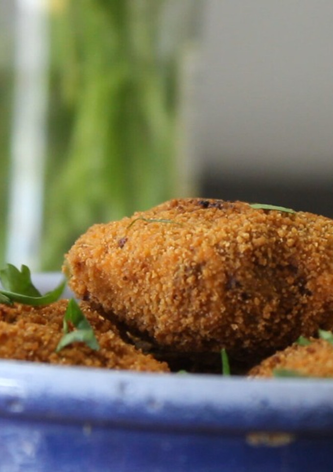 Una foto de Cómo hacer nuggets veganos de soja texturizada / Tapas Veganas - 👉 Aperitivos Veganos