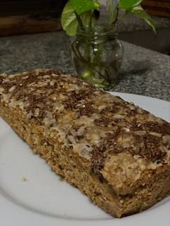Una foto de Budín de avena, harina integral, banana y naranja🤤