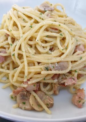 A picture of Easy No Fuss carbonara.