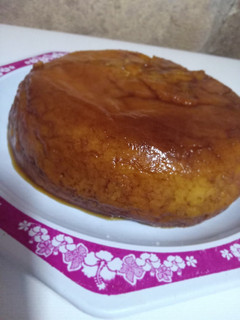 Una foto de Flan de mango 🥭