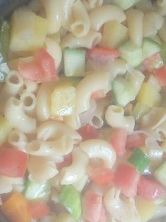 صورة لوصفة معكرونه بالخُضار 🍲