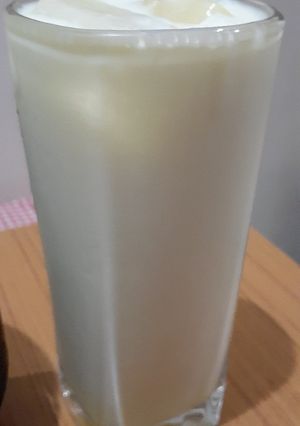 પાઈનેપલ લસ્સી (Pineapple Lassi Recipe In Gujarati) રેસીપી મુખ્ય ફોટો