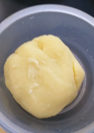 A picture of Milk powder khoya made in microwave.