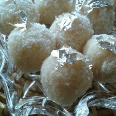 A picture of #coconut_laddo.
