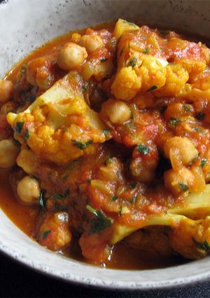 A picture of Cauliflower & Chickpea Curry.