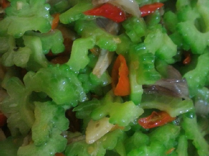 Bagaimana Membuat Tumis pare teri pedas yang Sempurna