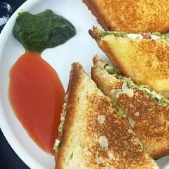A picture of Grilled sandwich.