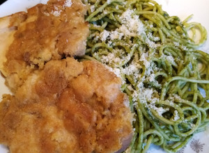 Una foto de Tallarines Verdes con Pesto de Albahaca y espinaca, a mi estilo