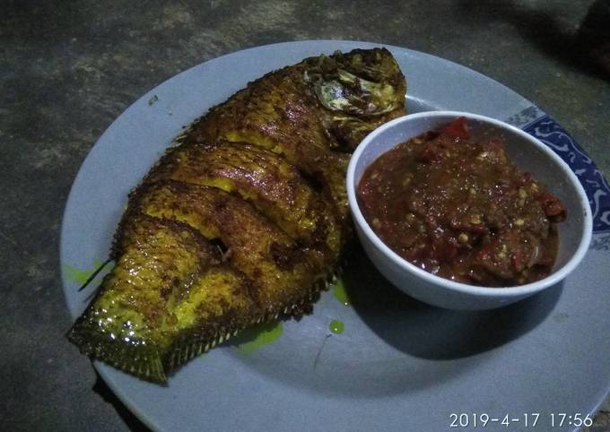 Cara Gampang Menyiapkan Goreng kuning ikan gurame, Sempurna