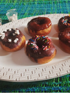 A picture of Chocolate Donuts.