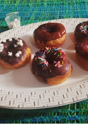 A picture of Chocolate Donuts.