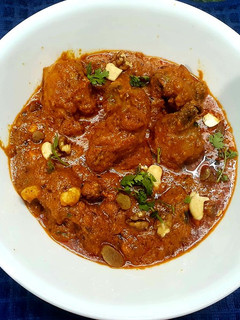 A picture of Kashmiri Chicken Curry.