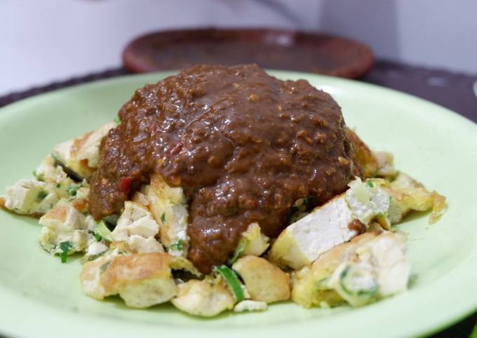 Resep Tahu Tektahu Telurtahu Lontong Ala Ala Pak Jayen Surabaya Oleh Keiyonaa Cookpad 5636