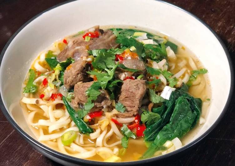 Resep Spicy Beef Noodle Soup ala Vietnam ?? yang Lezat Sekali