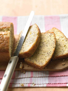 A picture of Lemon Poppy seeds Cake.