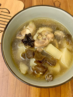 老菜脯蘿蔔雞湯 的食譜成品照片