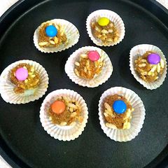 A picture of Peanut RicePuff Balls.