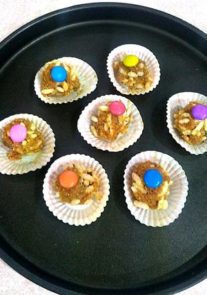 A picture of Peanut RicePuff Balls.