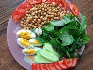 خوراک نخود با تخم مرغ