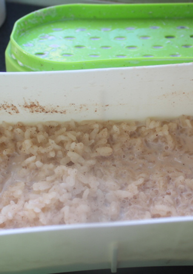 Una foto de Arroz con leche al microondas