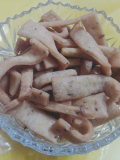 नमकपारे (Namakpare recipe in hindi) रेसिपी मुख्य फोटो