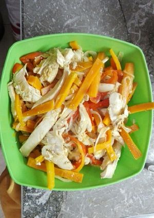 Una foto de Pollo al escabeche para sándwich