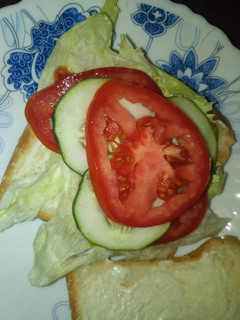 A picture of Lettuce sandwich #4weeksChallenge.