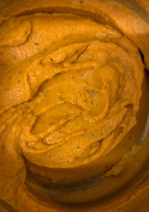 A picture of Pumpkin purée.