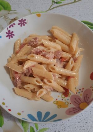 Foto di Pasta con salame sottiletta e pomodoro