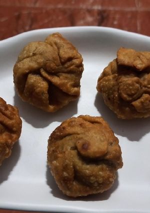 A picture of Kachori.