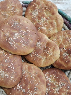 عکسی از دستور کلوا...نان محلی استان لرستان