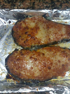 Una foto de Berenjena de atún, huevo y parmesano