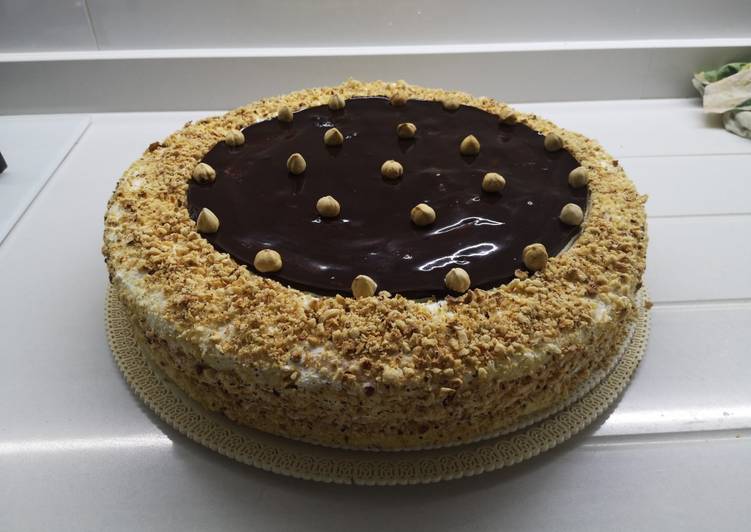 Golosa torta, senza lattosio, al gusto nocciola