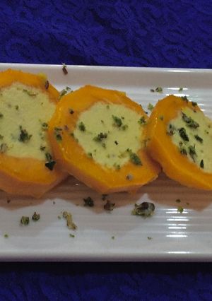 A picture of Mango with rabdhi roll.