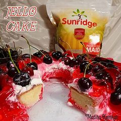 A picture of Cherry jello cake😋.