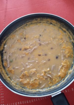 Una foto de Picadillo dulce en salsa de azafrán bola
