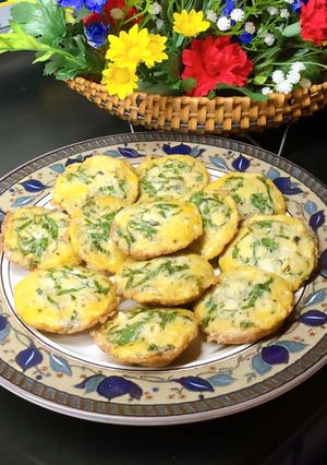 Hình của món Ốc trộn lá quế,trứng chiên.