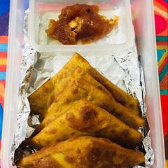 A picture of Daal ki triangular puri.