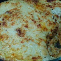 A picture of Baked bacimal macaroni.
