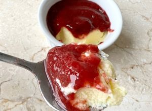 Foto resep Raspberry Yogurt Cake | Healthy Yogurt Cake